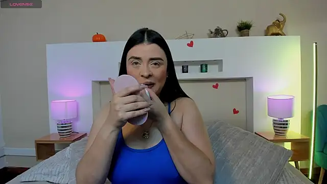 AnikaRomanoff  online show from May 8, 11:36 am