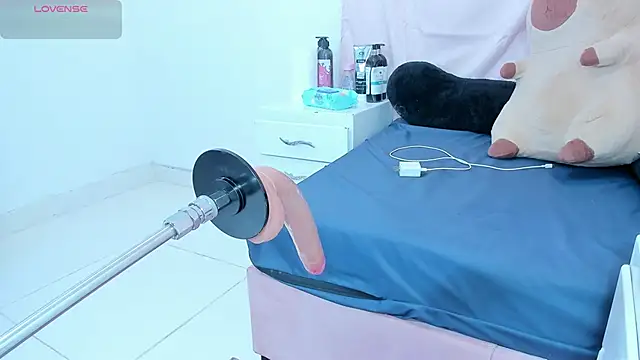 leticia lynn1 online show from February 16, 9:13 pm