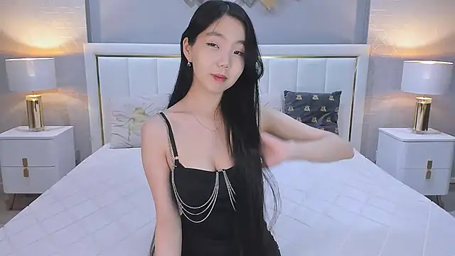 Snapshot of EMILY_GREENSON chatting on February 2, 7:29 am EMILY GREENSON online show from February 2, 7:29 am