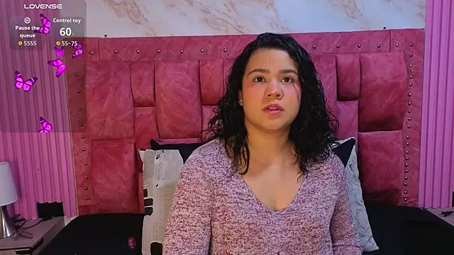 ValeryMorales online show from April 3, 7:20 pm