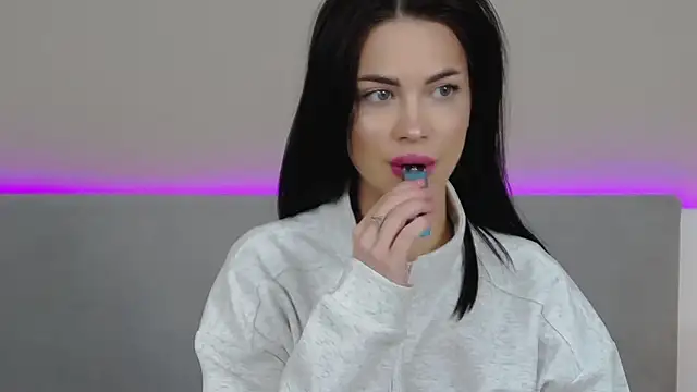 RachaelMils online show from March 23, 5:18 am