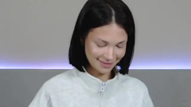 RachaelMils online show from April 9, 3:41 am