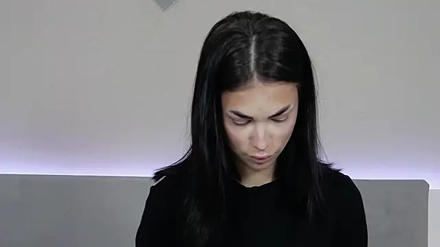 RachaelMils online show from December 22, 3:50 am