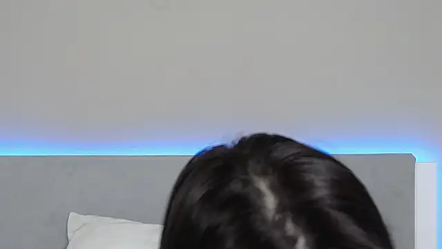 RachaelMils online show from March 6, 4:07 am