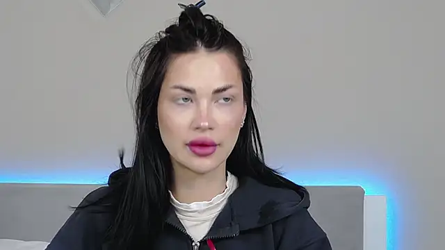 RachaelMils online show from February 18, 4:10 am