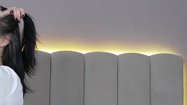 RachaelMils online show from February 12, 4:12 am