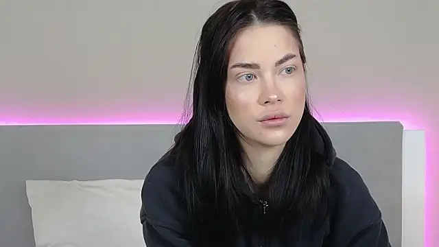 RachaelMils online show from March 16, 4:09 am