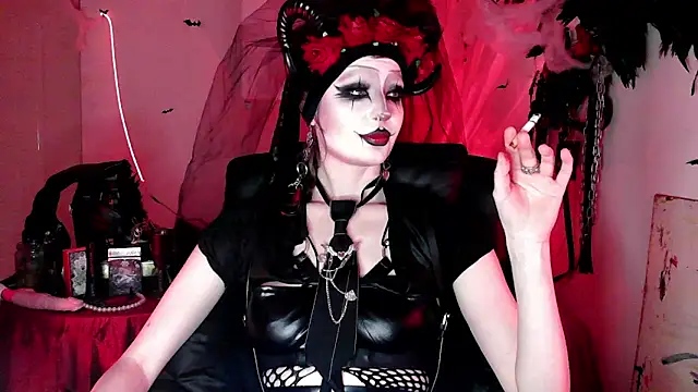 EmpressMorrigan online show from March 15, 1:40 pm