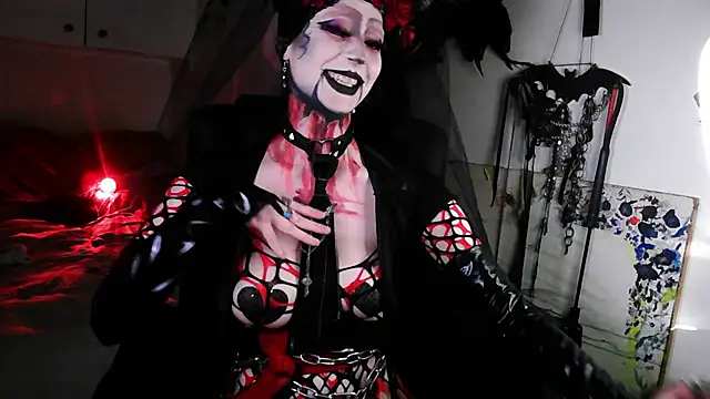 EmpressMorrigan online show from April 30, 4:36 pm