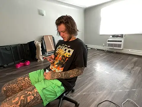 Tatertats online show from December 4, 9:14 pm