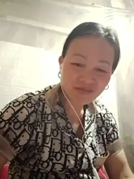 Lili-123k online show from March 24, 6:02 am