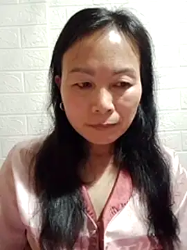 Snapshot of Lili-123k chatting on February 24, 7:15 pm Lili-123k online show from February 24, 7:15 pm