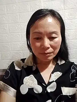 Snapshot of Lili-123k chatting on March 2, 2:46 pm Lili-123k online show from March 2, 2:46 pm