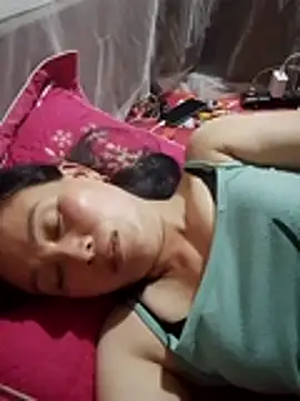 Snapshot of Lili-123k chatting on March 1, 7:41 am Lili-123k online show from March 1, 7:41 am