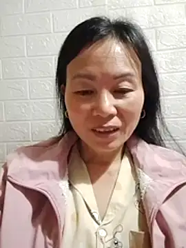 Snapshot of Lili-123k chatting on February 11, 8:31 pm Lili-123k online show from February 11, 8:31 pm