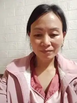 Snapshot of Lili-123k chatting on February 11, 3:17 am Lili-123k online show from February 11, 3:17 am