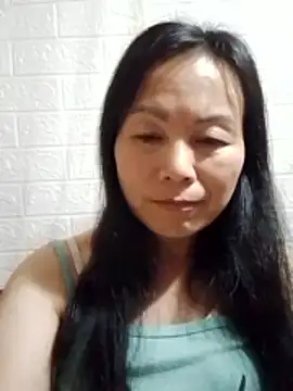 Snapshot of Lili-123k chatting on February 17, 3:31 pm Lili-123k online show from February 17, 3:31 pm