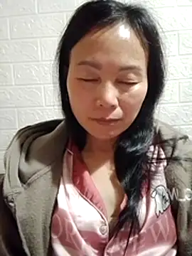 Snapshot of Lili-123k chatting on February 26, 7:47 pm Lili-123k online show from February 26, 7:47 pm