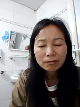 Snapshot of Lili-123k chatting on February 9, 1:47 am Lili-123k online show from February 9, 1:47 am