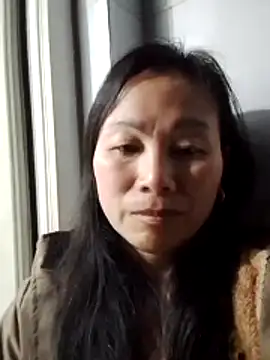 Snapshot of Lili-123k chatting on February 6, 7:54 pm Lili-123k online show from February 6, 7:54 pm