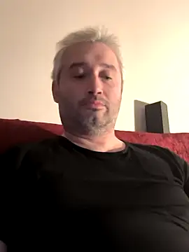 Olomoucak1982 online show from December 16, 2:54 pm