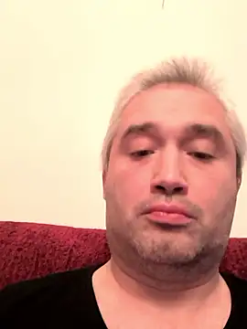 Olomoucak1982 online show from December 4, 4:50 pm