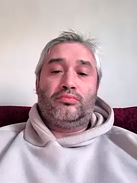 Olomoucak1982 online show from January 19, 2:54 pm