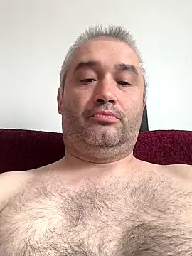 Olomoucak1982 online show from April 21, 8:10 am