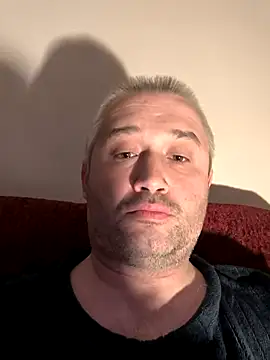 Olomoucak1982 online show from March 31, 6:54 pm