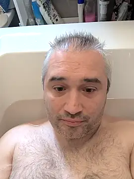 Olomoucak1982 online show from April 19, 12:39 pm