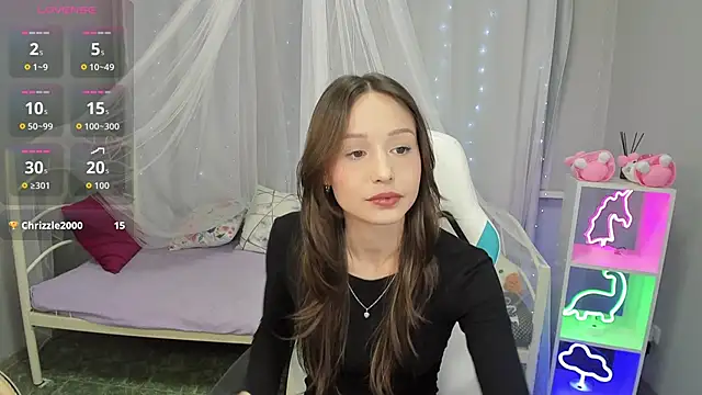 LunaPierce online show from December 3, 1:54 pm