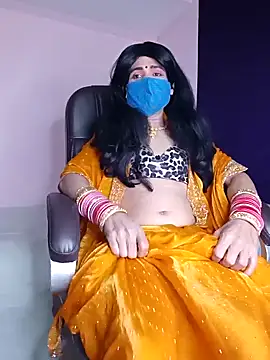 Snapshot of Lovely_Ladyboy_star chatting on December 21, 6:20 pm Lovely Ladyboy star online show from December 21, 6:20 pm