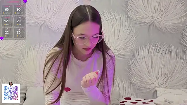 Snapshot of Harlybaby_2007 chatting on February 4, 8:15 pm Harlybaby 2007 online show from February 4, 8:15 pm