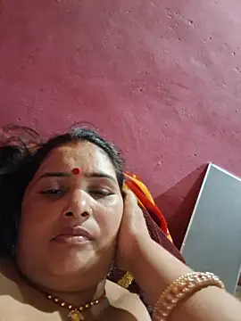 Your-shreya143 online show from June 7, 10:15 pm