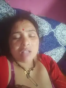 Snapshot of Your-shreya143 chatting on July 13, 10:42 pm Your-shreya143 online show from July 13, 10:42 pm