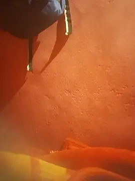 Your-shreya143 online show from January 8, 2:23 pm