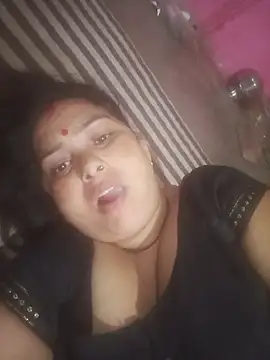 Snapshot of Your-shreya143 chatting on July 2, 8:37 pm Your-shreya143 online show from July 2, 8:37 pm