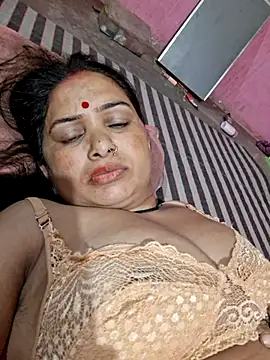 Snapshot of Your-shreya143 chatting on June 19, 9:31 pm Your-shreya143 online show from June 19, 9:31 pm