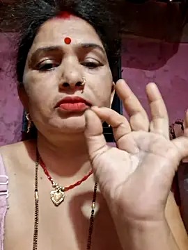 Your-shreya143 online show from May 14, 7:22 pm