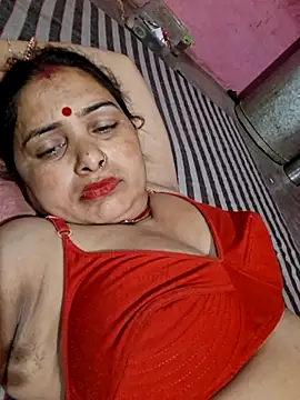 Your-shreya143 online show from June 3, 10:47 pm