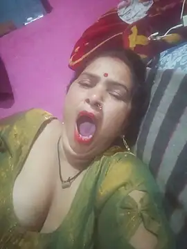 Snapshot of Your-shreya143 chatting on June 30, 11:27 pm Your-shreya143 online show from June 30, 11:27 pm