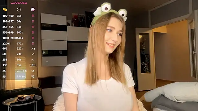 AveryBerkson online show from February 18, 4:43 am