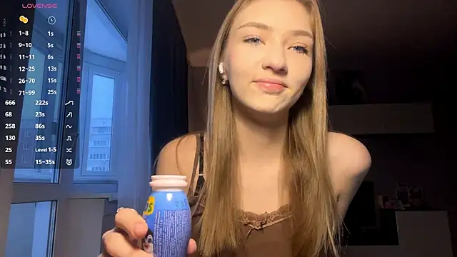 AveryBerkson online show from December 19, 3:10 am