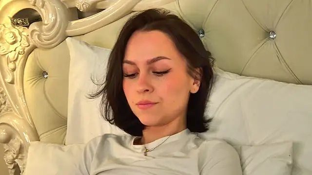 MonicaMercer online show from February 6, 7:15 am