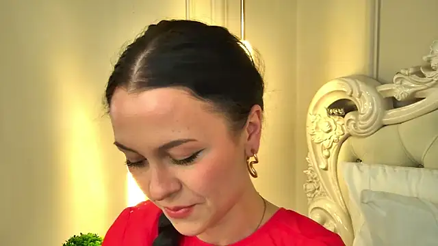 MonicaMercer online show from March 12, 8:40 am