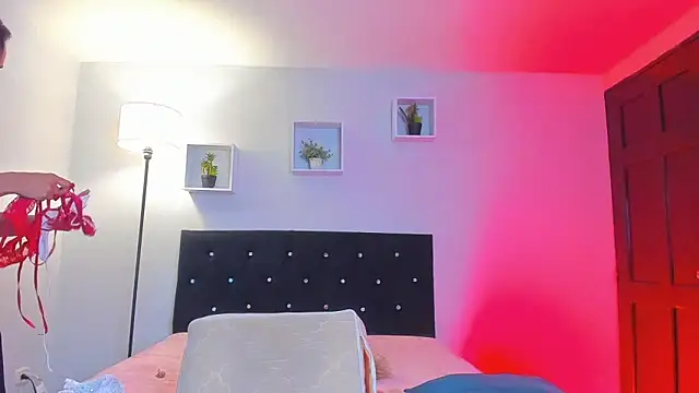 Snapshot of Victoria_Rose_ chatting on April 30, 12:34 pm Victoria Rose online show from April 30, 12:34 pm
