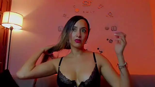Snapshot of Victoria_Rose_ chatting on May 22, 8:29 pm Victoria Rose online show from May 22, 8:29 pm