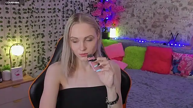 Gina Gina love online show from May 21, 1:25 am