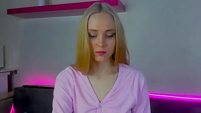 Gina Gina love online show from December 19, 11:01 am