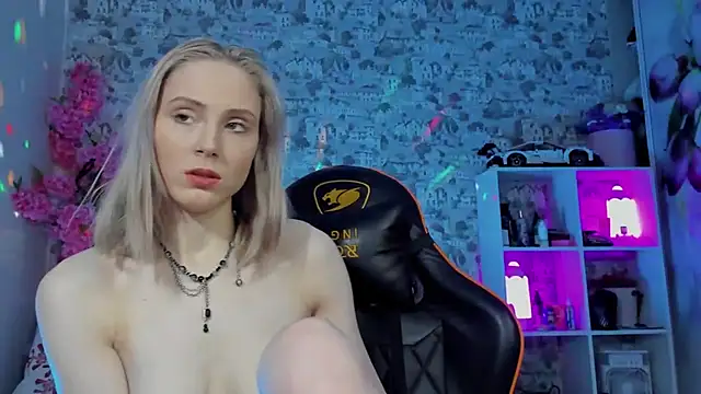 Gina Gina love online show from April 12, 1:09 am